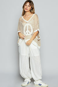 UST212 - Crochet Peace Top