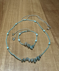 Stone necklace mint