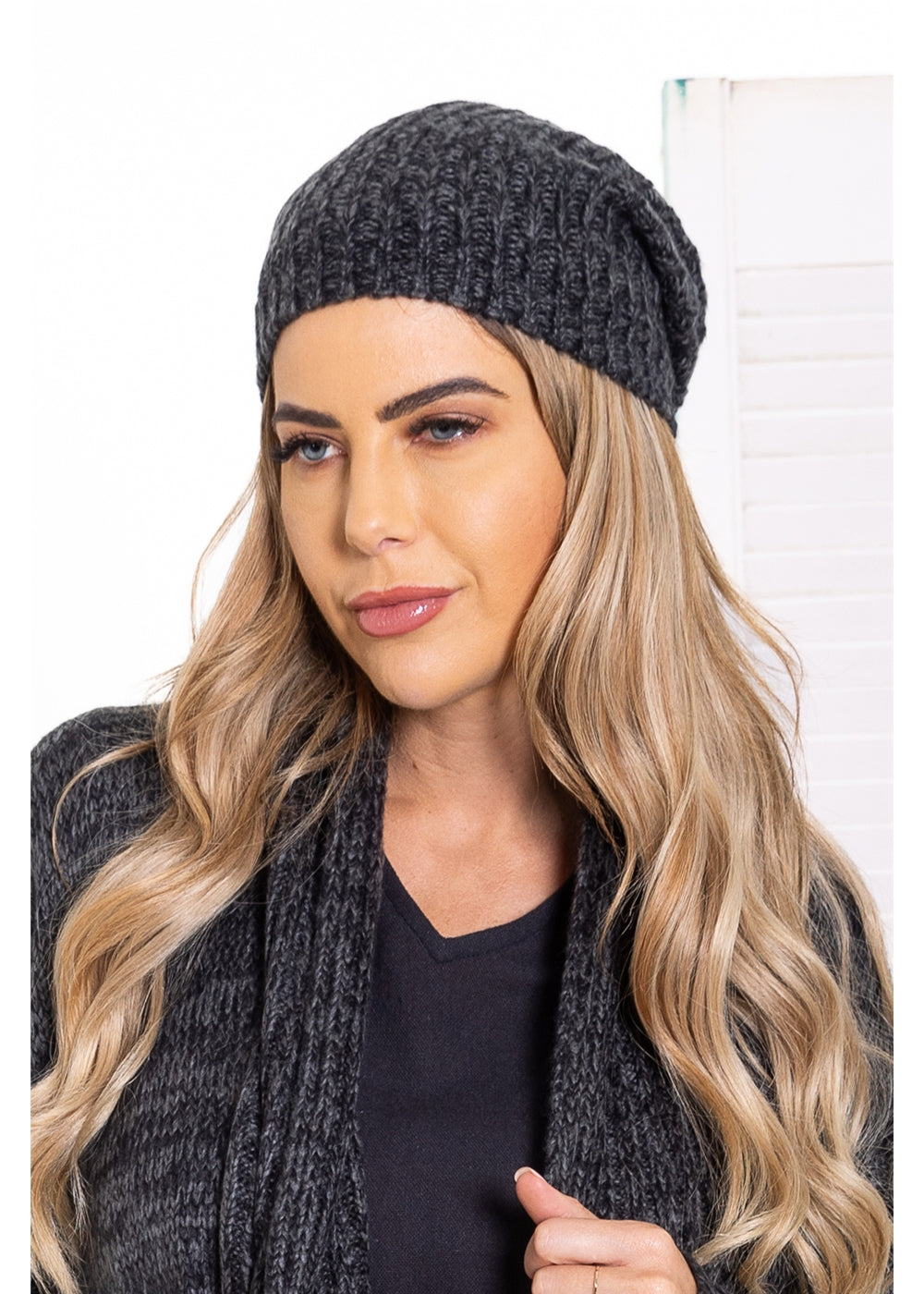 Gwen Beanie - Black & Grey