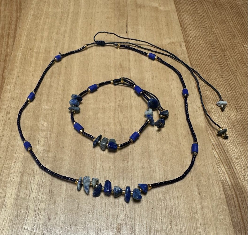 Stone necklace navy