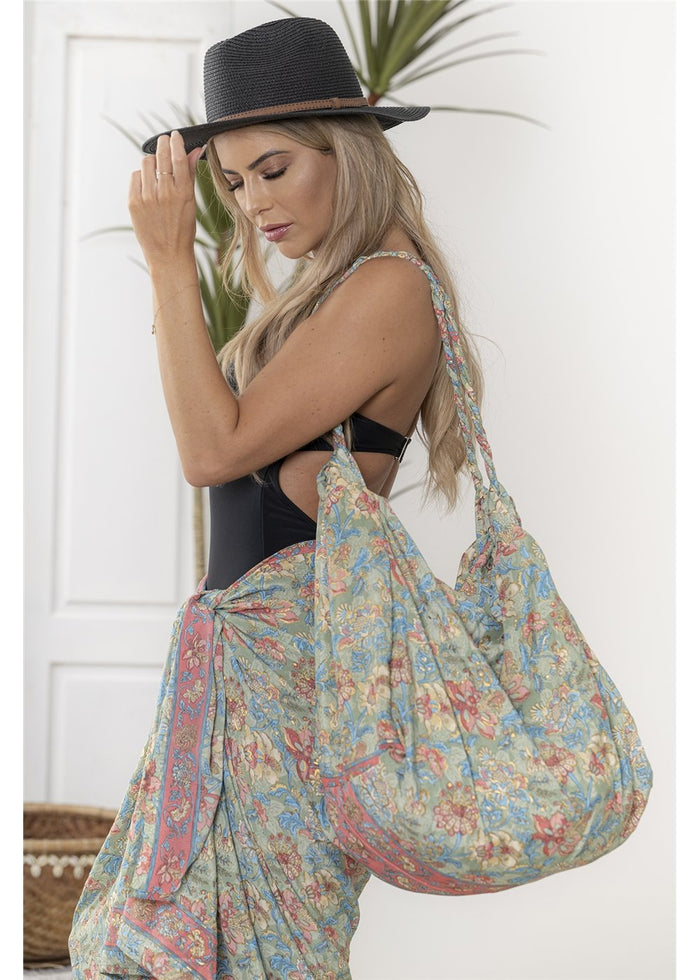 Vea Beach Bag + Sarong