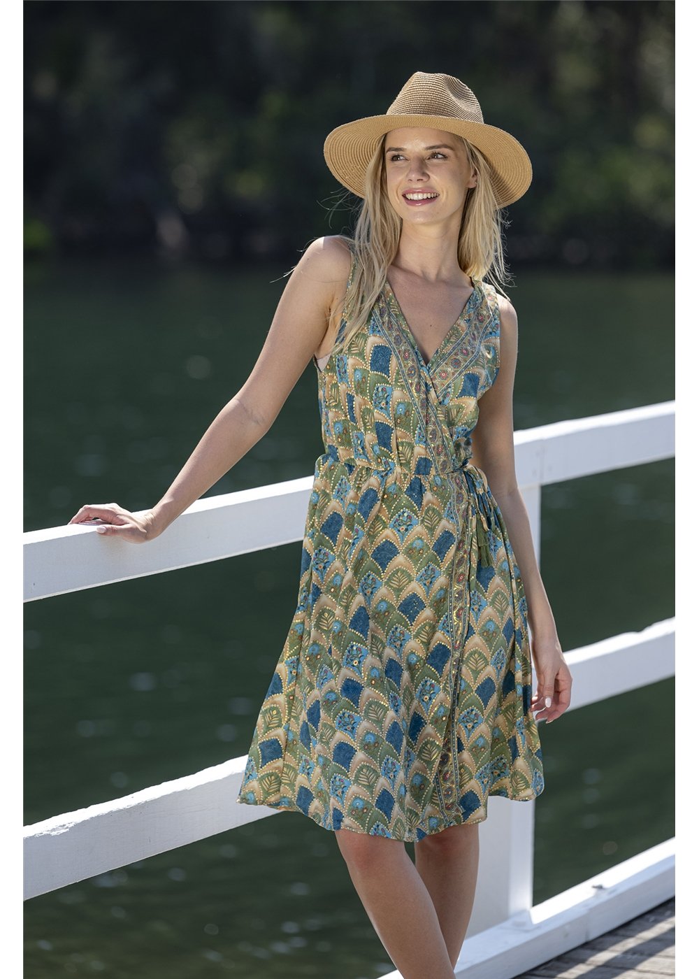 Dalah Sleeveless Short Dress