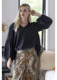 Black Cocoa Top, front view