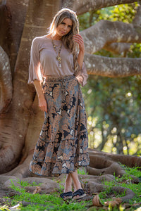 Elastic waist maxi skirt