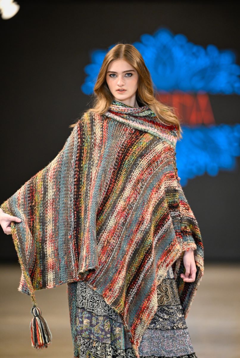 Nia Poncho