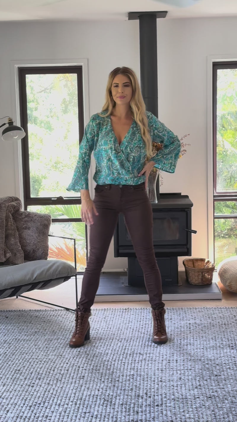 Beatrix Crossover top