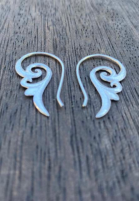 small swirl earrings